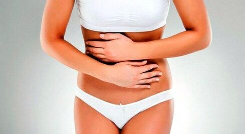 dolor abdominal debido a parásitos